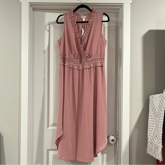 LOFT Dresses & Skirts - Elegant Pink Sleeveless Dress